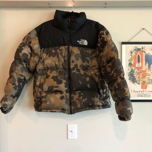 The Northface Nuptse Jacket / 90s Camo size M